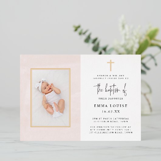 ピンクエレガントの水の色のミニマリスト写真バプテスマ 箔招待状 (立ち正面)