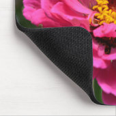 ピンクエレガントの花かわいいハチ マウスパッド (コーナー)