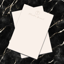 ピンクエレガントの花のロゴとスクリプト名