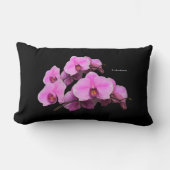 ピンクエレガントの蘭ファレノプシスをブラック ランバークッション (正面)