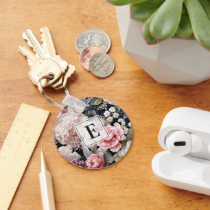 ピンクエレガントグレイフローラモノグラム キーホルダー