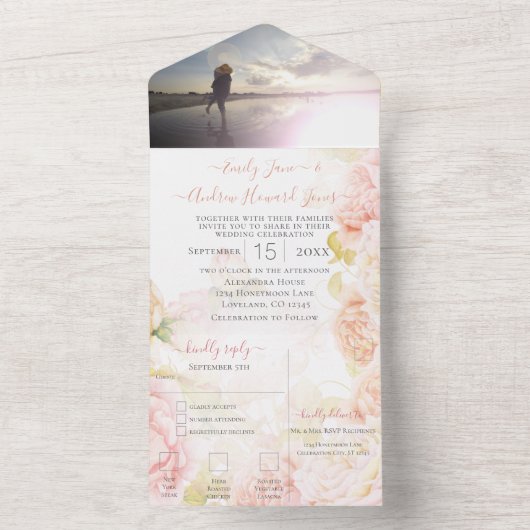 ピンクエレガントコーラルシークレットバラ庭園の結婚式 オールインワン招待状 (内側)