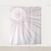 ピンクエレガントサンムーンドードルマンダラホワイトデザイン タペストリー (正面)