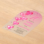 ピンクエレガントハートバルーン70th誕生日パーティー アクリル招待状 (レイダウン)