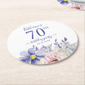 ピンクエレガントパープルフローラ70th誕生日パーティー ラウンドペーパーコースター (アングル)