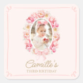 ピンクエレガントフローラガールフォト誕生日 スクエアシール (正面)