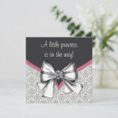 ピンクエレガントブラックダマスクプリンセスベビーシャワー 招待状 (スタンド正面)