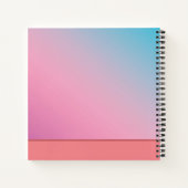 ピンクエレガントブルートレンディーモノグラモダンム ノートブック (裏面)