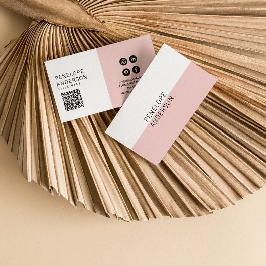 ピンクエレガントミニマルQRコードモダンボーガーリー 名刺