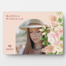 ピンクエレガントローズフローラアーチ写真卒業