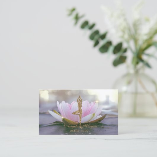 ピンクエレガントロータスフラワーグリッターヨガガガール 名刺 (スタンド正面)