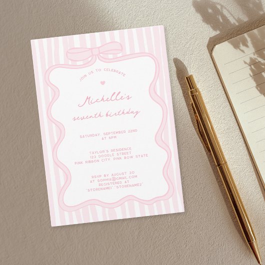 ピンクエレガント手引きボウ任意の年齢ベビー誕生日 招待状