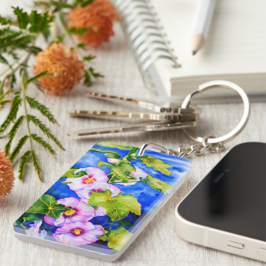 ピンクエレガント色の白い水色の花模様葵 キーホルダー (正面右)
