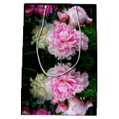 ピンクエレガント色の白い牡丹フローラ園写真 ミディアムペーパーバッグ (裏面)