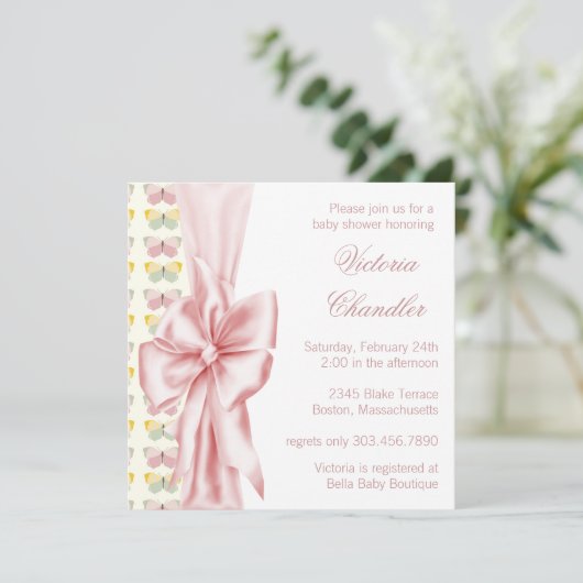 ピンクエレガント蝶の赤ちゃんガールシャワー 招待状 (スタンド正面)