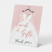ピンクエレガント&金ゴールドのドレ結婚スカード&ギフト 台座サイン (正面)