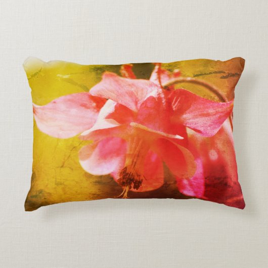 ピンクオダマキ(植物)フラワー抽象芸術クローズアップ アクセントクッション (正面)