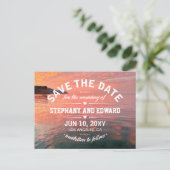 ピンクオレンジのサンセットシーセーブザデートワード 案内ポストカード (スタンド正面)