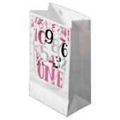 ピンクカウントダウンから1への抱き枕 スモールペーパーバッグ (正面アングル)
