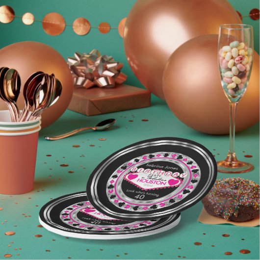 ピンクカジノトランプのポーカーチップバースデーパーティー ペーパープレート (複数)