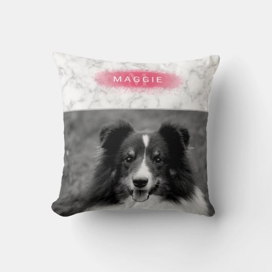 ピンクカスタムを使用したフェイクペットの写真と大理石のテクスチャ クッション (正面)