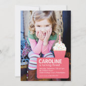 ピンクカップケーキフォトファースト誕生日招待状 招待状 (正面)