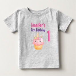 ピンクカップケーキユニコーンバラ誕生日 ベビーTシャツ
