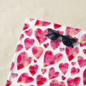 ピンクカラフルのハートパタパーソナライズされたーン ビーチタオル (インサイチュ)