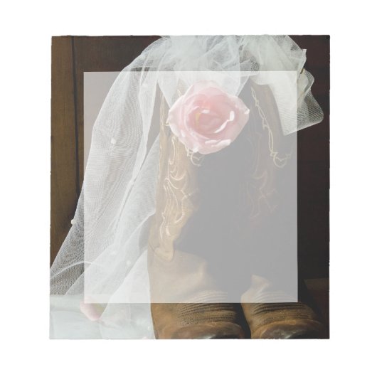 ピンクカントリーバラとカウボーイブーツウェスタン結婚ズ ノートパッド (正面)