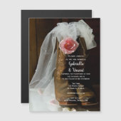 ピンクカントリーバラとカウボーイブーツウェスタン結婚ズ マグネット招待状 (正面/裏面)