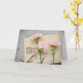 ピンクカーネーションとヴィンテージレターカード カード (黄色い花)