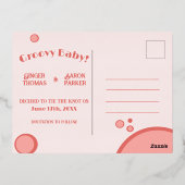 ピンクカーマイングルービーレトロウェディング日付を保存 箔招待状ポストカード (裏面)