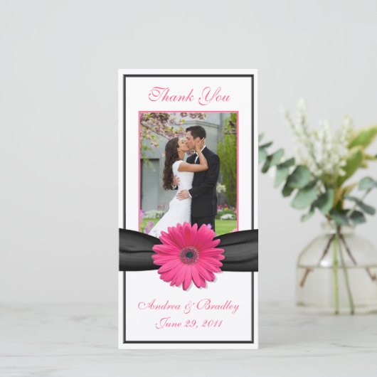ピンクガーベラデイジーブラックリ結婚ボンありがとう サンキューカード (スタンド正面)