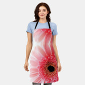 ピンクガーベラデイジー エプロン (着用した状態)