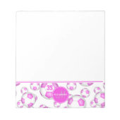 ピンクガーリーと白のサッカーボールパーソナライズされた ノートパッド (正面)