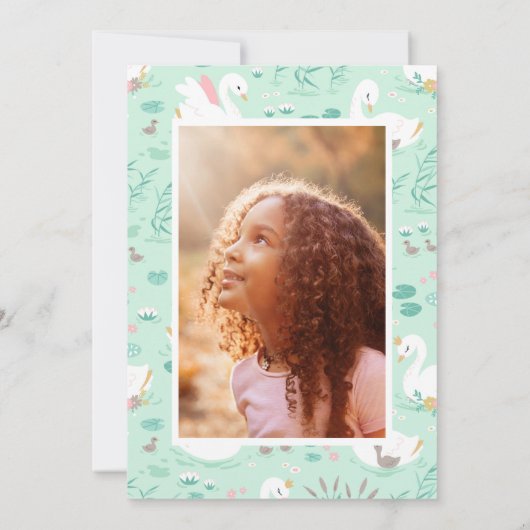 ピンクガーリーのエレガント写真で美しい白鳥の子ども 招待状 (裏面)