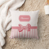 ピンクガーリーのストライプ水玉模様かわいい弓の名前 クッション (ブランケット)