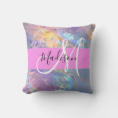 ピンクガーリーのホログラフィック虹色モノグラム名 クッション (正面)