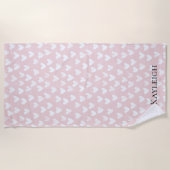 ピンクガーリーの白ハート ビーチタオル (正面)