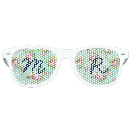 ピンクガーリーの緑のバラ花の模様モノグラム レトロサングラス (正面)