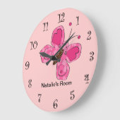 ピンクガーリーの蝶の時計 ラージ壁時計 (傾斜)