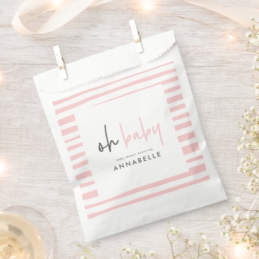 ピンクガーリーの赤ちゃんシャワータイポグラフィモダンお願いバッグ フェイバーバッグ (クリップ留めされた状態)