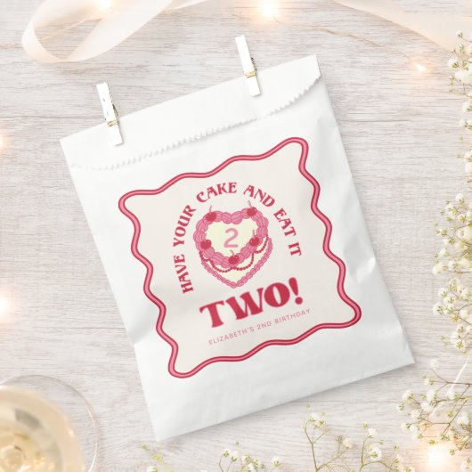 ピンクガーリーはケーキを持ち食べて2誕生日 フェイバーバッグ (クリップ留めされた状態)