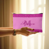 ピンクガーリーグリッタージグザグモノグラムカスタム アクセサリーポーチ