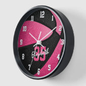 ピンクガーリーブラックパーソナライズされたバスケットボール 壁時計 (傾斜)