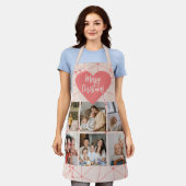 ピンクガーリーメリークリスマスファミリーフォトコラージュ エプロン (着用した状態)