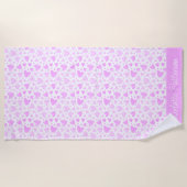 ピンクガーリーラブハート名パーソナライズされた休日 ビーチタオル (正面)