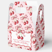 ピンクガーリーレッドコケットさくらんぼ第1誕生日 フェイバーボックス (見開き)