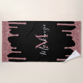ピンクガーリーローズ金ゴールドグリッタースパークルドリップスブラック ビーチタオル (正面)