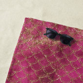 ピンクガーリー金ゴールドグリッターマーメイドグリッツ ビーチタオル (インサイチュ)